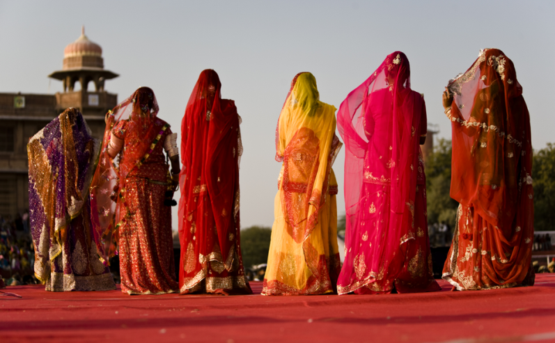 16___Indie__kobiety_w_tradycyjnych_strojach